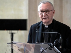 Kard. Parolin o Gazie: niedopuszczalne jest sprowadzanie ludzi do roli ubocznych ofiar