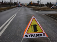 Deszczowa aura i stłuczka za stłuczką. To nie był spokojny dzień na drogach w regionie…