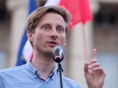 Zatrzymany przez Izrael poseł przerywa milczenie. 