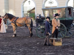 Na Krakowskim Przedmieściu filmowcy kręcą „Lalkę”. Dwa tygodnie utrudnień
