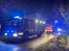 Strażacy przyjechali do pożaru domu. Wydobywającym się z budynku dymem okazała się para wodna (foto)