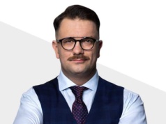 Mejza ukarany naganą. Chodzi o zachowanie w restauracji