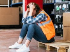Fala zwolnień w Polsce. Oto najbardziej zagrożone branże