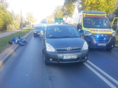 Wypadek w Radzyniu Podlaskim. 79-letni motorowerzysta trafił do szpitala