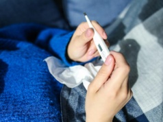 Grypa sezonowa w naszej okolicy – kiedy leczyć, kiedy zgłosić się do przychodni?