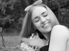 Modelka wypadła z czwartego piętra