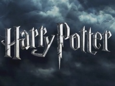 Albus Dumbledore z serialu HBO zaprezentowany światu. Ależ przemiana słynnego aktora!