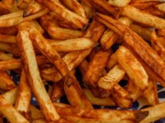 Dodaj tę mieszankę do frytek, a nie oderwiesz się od talerza