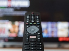 Koniec reklamowego wrzasku? Platformy streamingowe doigrały się