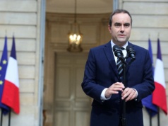Francja nie ma premiera. Jest sygnał o możliwym przełomie