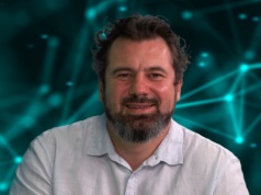 Implanty bez tajemnic. Dr Paweł Czechowski odpowiada na pytania internautów