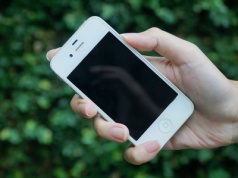 Wyjaśnił największą wtopę Apple'a. Nie trzymałeś źle iPhone'a