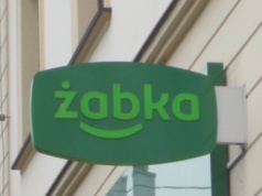 Matka o licealistce: moja Ania uzależniła się od aplikacji Żappka. Ciągle chodzi do Żabki