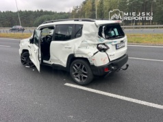 Zderzenie dwóch ciężarówek z osobówką na trasie S8. Duże utrudnienia w ruchu