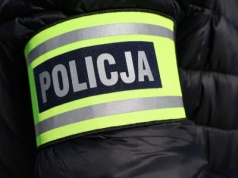 Zatrzymano 22-latka podejrzanego o znęcanie się nad rodziną i napaść na policjantów