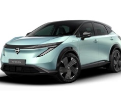 Nowy Nissan Ariya wygląda tak. Elektryczny SUV przechodzi zmiany