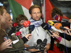 Drastyczna relacja posła Sterczewskiego z izraelskiego więzienia: Nie pozwalali spać…