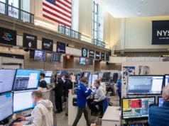 Spadki na Wall Street. Euro pod presją silnego dolara