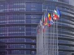 Koniec biurokracji i dwa razy więcej pieniędzy dla małych gospodarstw. PE zmienia zasady WPR