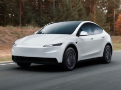 Nowa Tesla Model Y Standard. To nie jest „goła” Tesla Model Y, jak twierdzą niektórzy, lecz klasyczna wersja bazowa