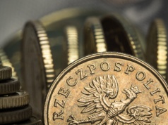 Złoty myślami już przy weekendzie
