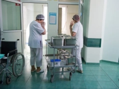 Dziura w budżecie NFZ. Szczególnie zagrożeni pacjenci z dwóch województw