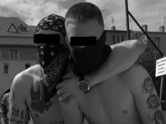 Bracia raperzy z Opola oskarżeni o próbę zabójstwa 20-latka maczetą