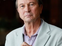 Piotr Cyrwus 40 lat trzymał to w sekrecie. Dopiero niedawno wyznał całą prawdę