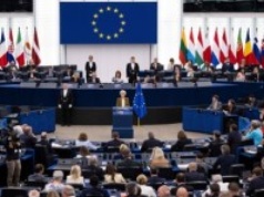 Nieoficjalnie: Polska zwolniona z relokacji migrantów i finansowych obciążeń