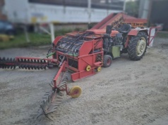 Kombajn do jabłek przemysłowych na Ursusie C-330M