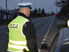 Podczas kontroli okazała policjantom sfałszowane prawo jazdy