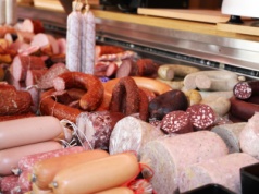 Upadłość producenta wędlin. Pensje będą wypłacane tylko do końca roku
