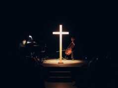 Poznań usłyszy muzykę duszy – koncert „Jestem Słowem” poprowadzi Tomasz Wolny