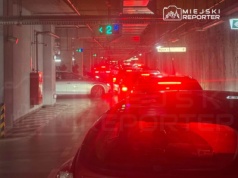 Paraliż w Galerii Młociny. Kierowcy utknęli na parkingu podziemnym. Niektórzy stoją już 3 godziny w korku!