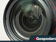 Chodzą od auta do auta i fotografują
