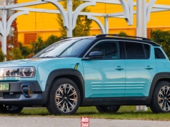 Renault 4 w długodystansowym teście. Znalazłem zalety i wady tego małego Francuza
