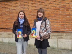 W Dniu Papieskim tarnowianie chętnie wsparli młodych stypendystów