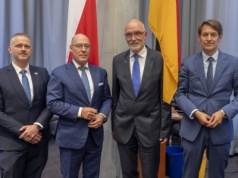 Profesor Andrzej Nowak w Bundestagu.  Posłuchaj i sam oceń*