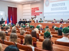 Uroczysta inauguracja roku akademickiego 2025/2026 w Akademii Handlowej Nauk Stosowanych w Radomiu