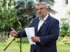J.K. Ardanowski: Spłata kredytu kredytem, to jest tylko przesunięcie w czasie upadku gospodarstwa