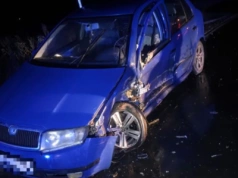 Zderzenie dwóch aut w gminie Żmigród. Jeden z kierowców trafił do szpitala