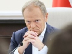 Dwa lata rządów Donalda Tuska. Polacy ocenili w sondażu dla RMF FM, jak im się żyje