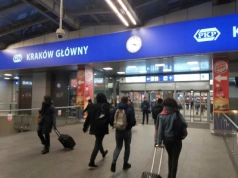 Tłumy młodzieży na dworcach. Dzień Edukacji Narodowej połączony z promocją PKP Intercity