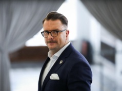 Sprawa Łukasza Mejzy trafi do partyjnej komisji etyki. Rzecznik PiS wyraził się jasno