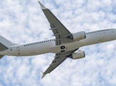 Boeing robi zakupy w Europie. KE stawia warunek w trosce o Airbusa