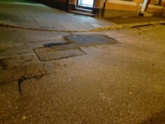 Bednarski Rynek w Gnieźnie: remont, którego efekty ciężko nazwać naprawą