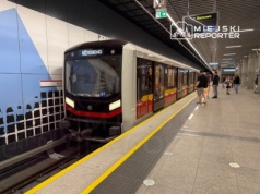 Pozostawiony bagaż na II linii metra. Na miejscu pracują służby