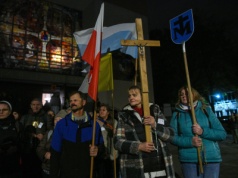 Warszawa: nocna droga różańcowa