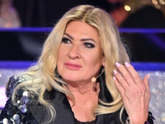 Beata Kozidrak próbowała ukryć się dzięki peruce. 