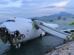 Hongkong. Jumbo Jet zakończył lot w morzu
